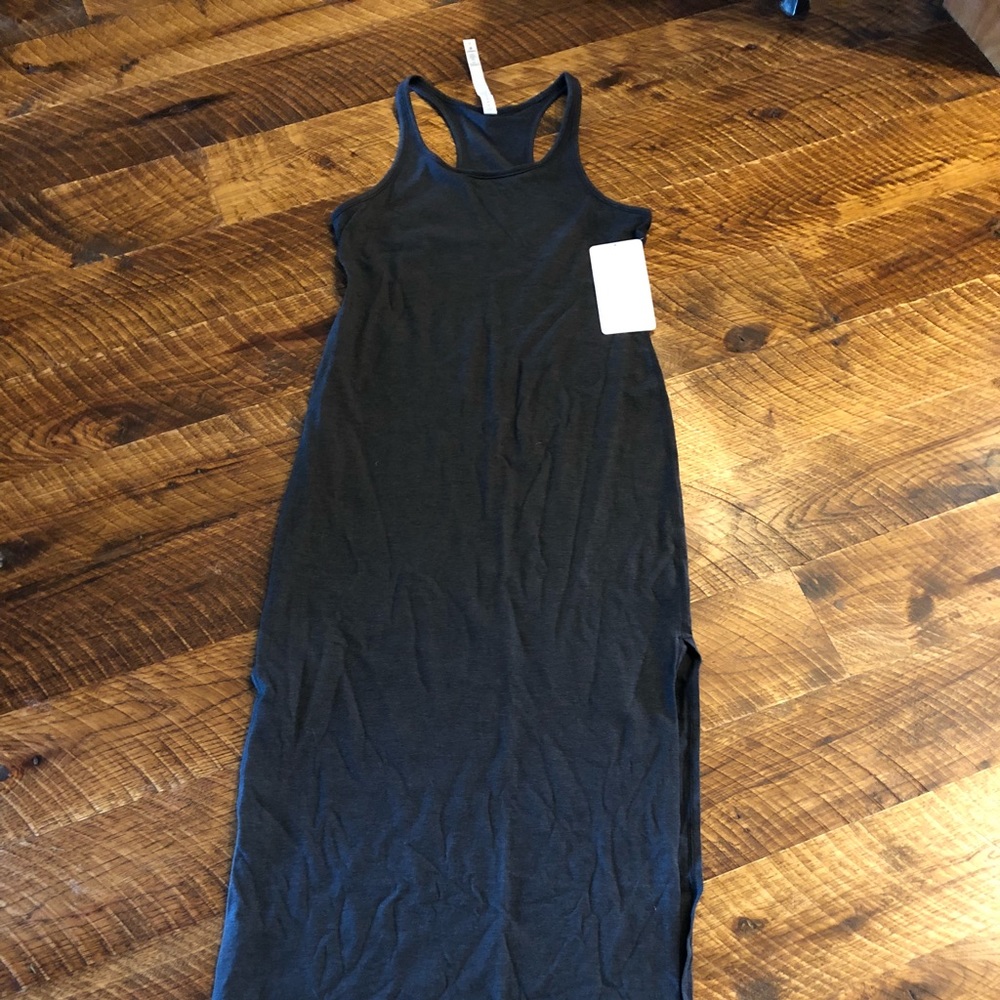 LULULEMON    NWT Refresh Maxi Dress
